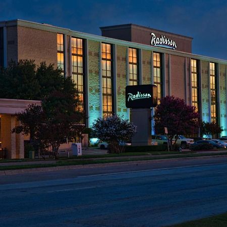 Radisson Hotel Louisville North جافرسونزفيل المظهر الخارجي الصورة