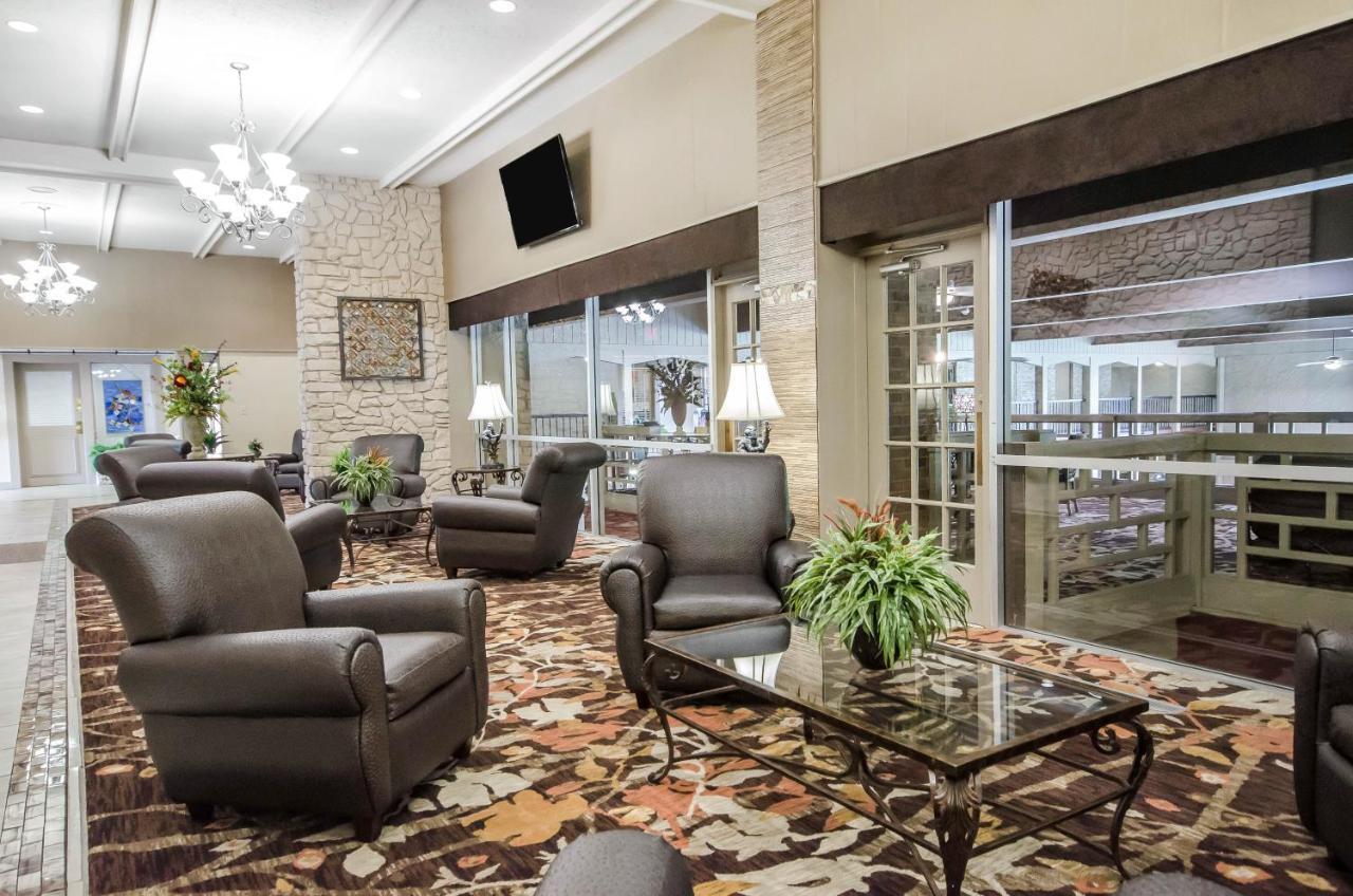Radisson Hotel Louisville North جافرسونزفيل المظهر الداخلي الصورة