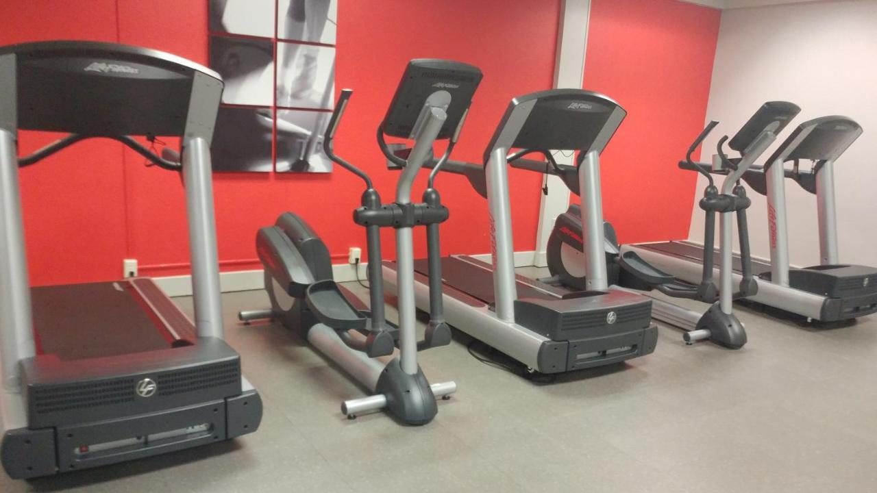 Radisson Hotel Louisville North جافرسونزفيل المرافق الصورة